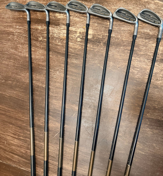 Wilson Pro Staff OS Oversized Iron Set 3-PW Regular Graphite RH